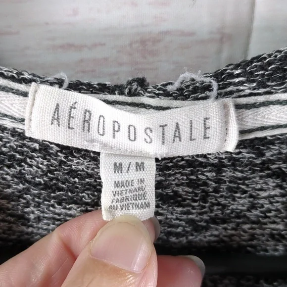 Aeropostale Hooded Sweater - Picture 2 of 5